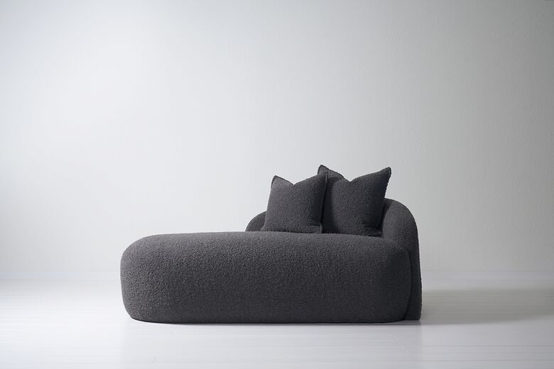 Theo chaise