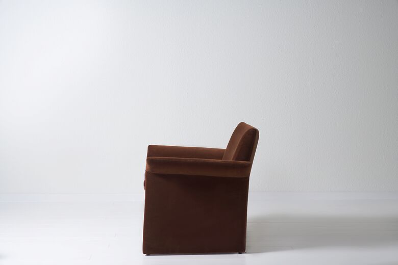 Oakley lounge chair