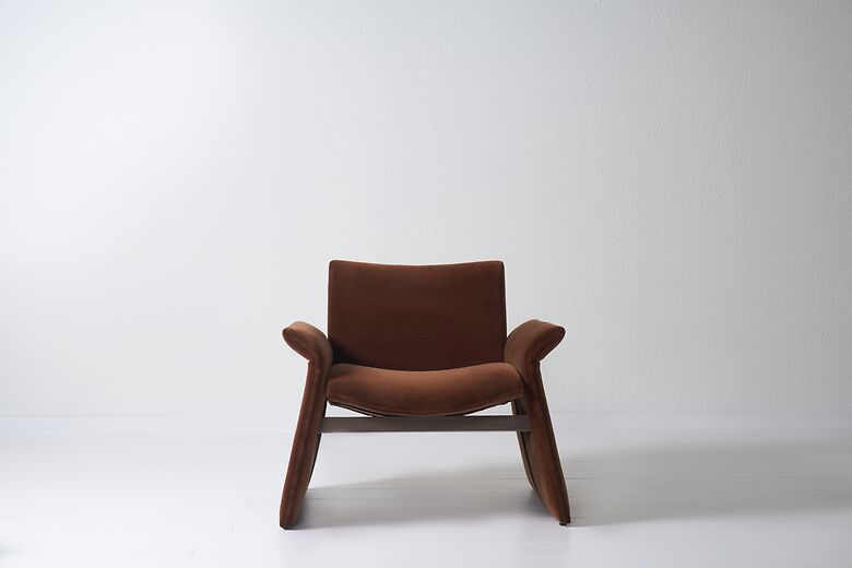 Oakley lounge chair