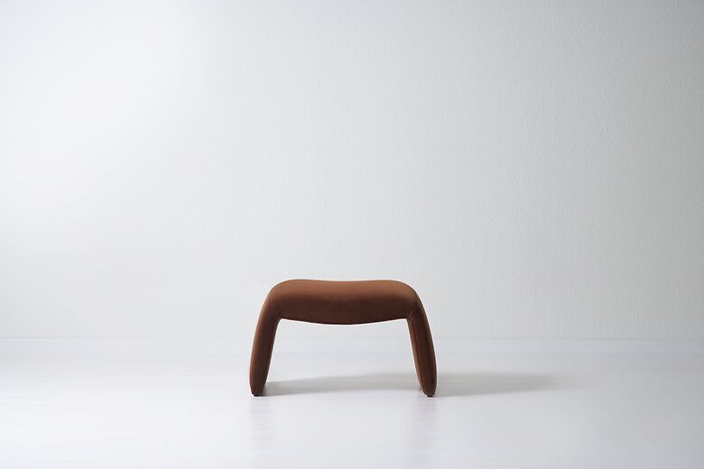 Oakley ottoman