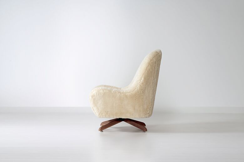 Lutz swivel chair