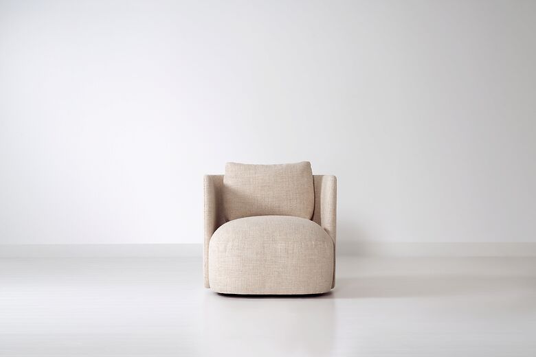 Hudson swivel club chair