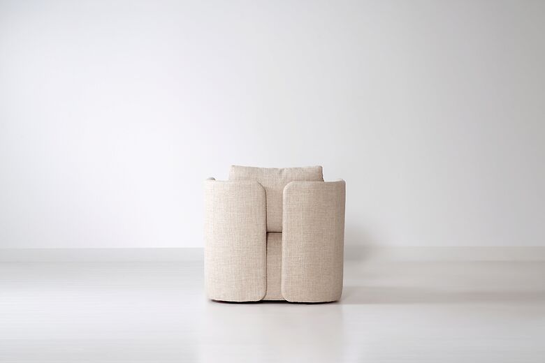 Hudson swivel club chair