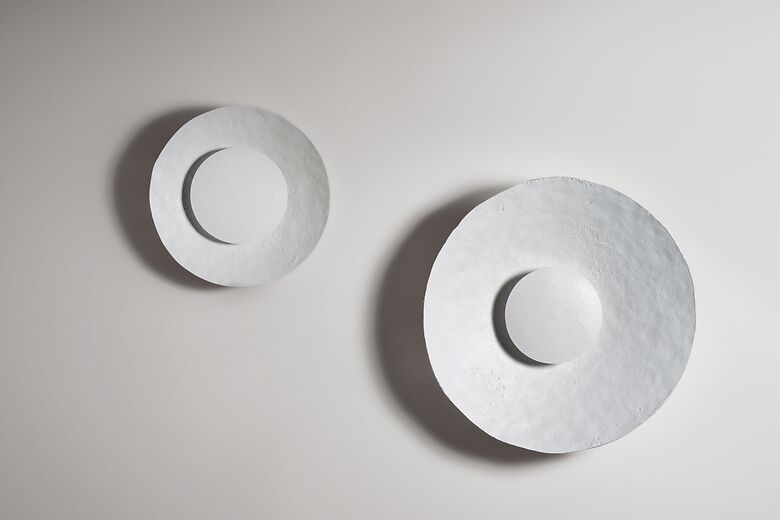 Eclipse wall light