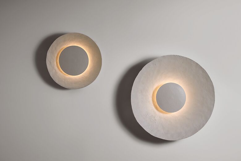 Eclipse wall light