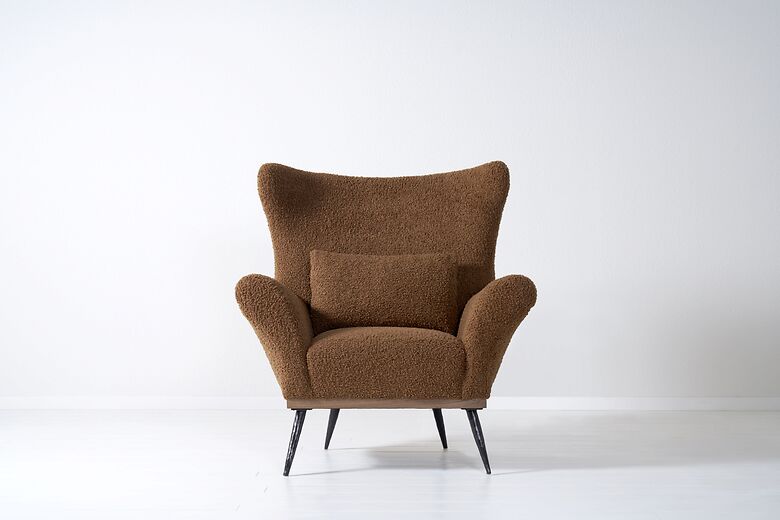 Paola wing chair 