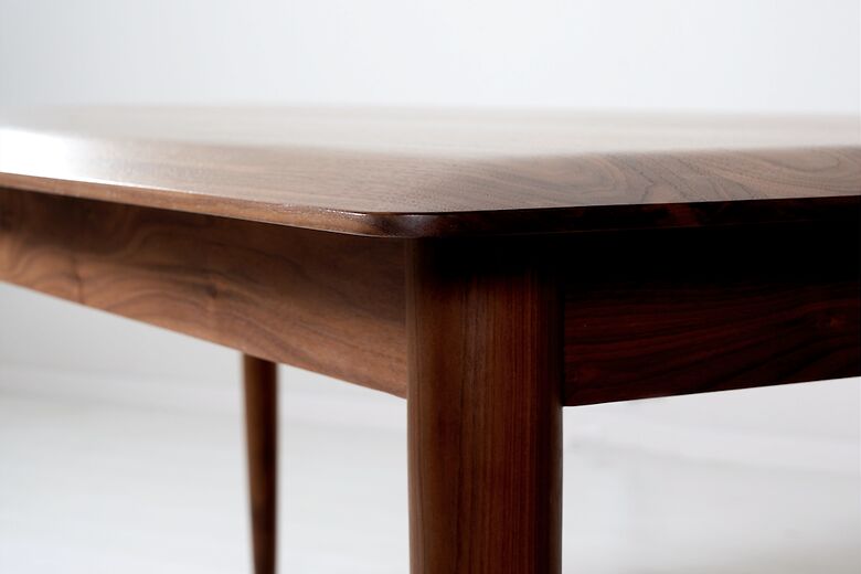Marbella dining table
