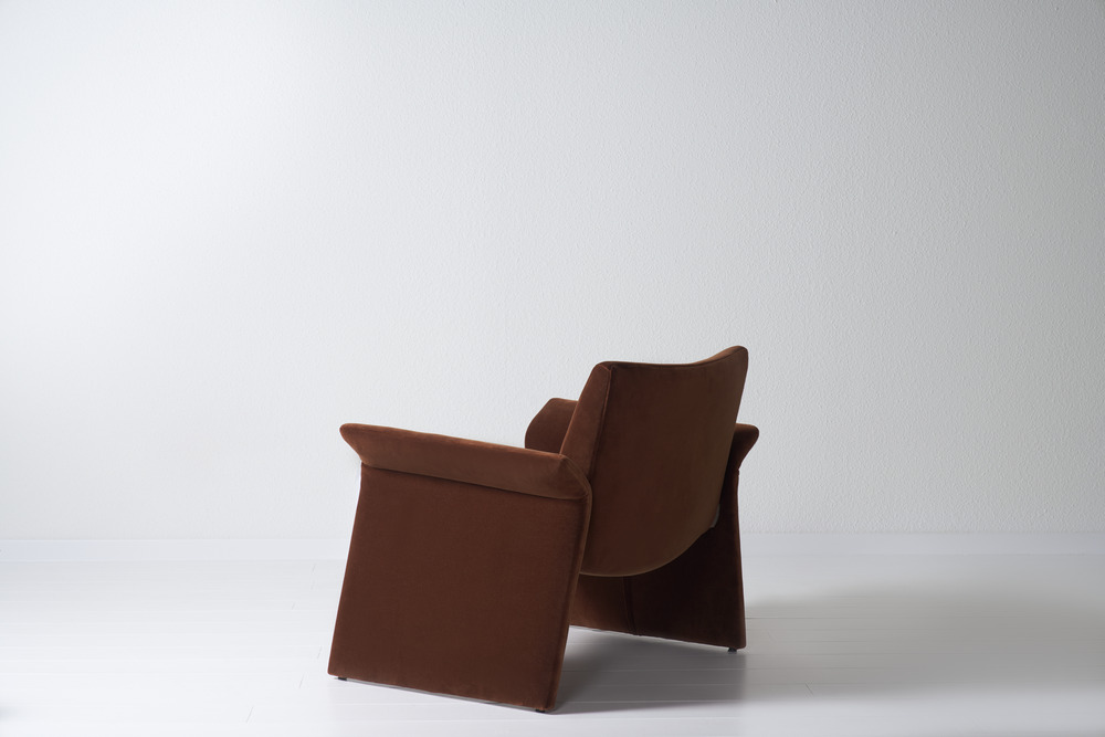 Oakley lounge chair