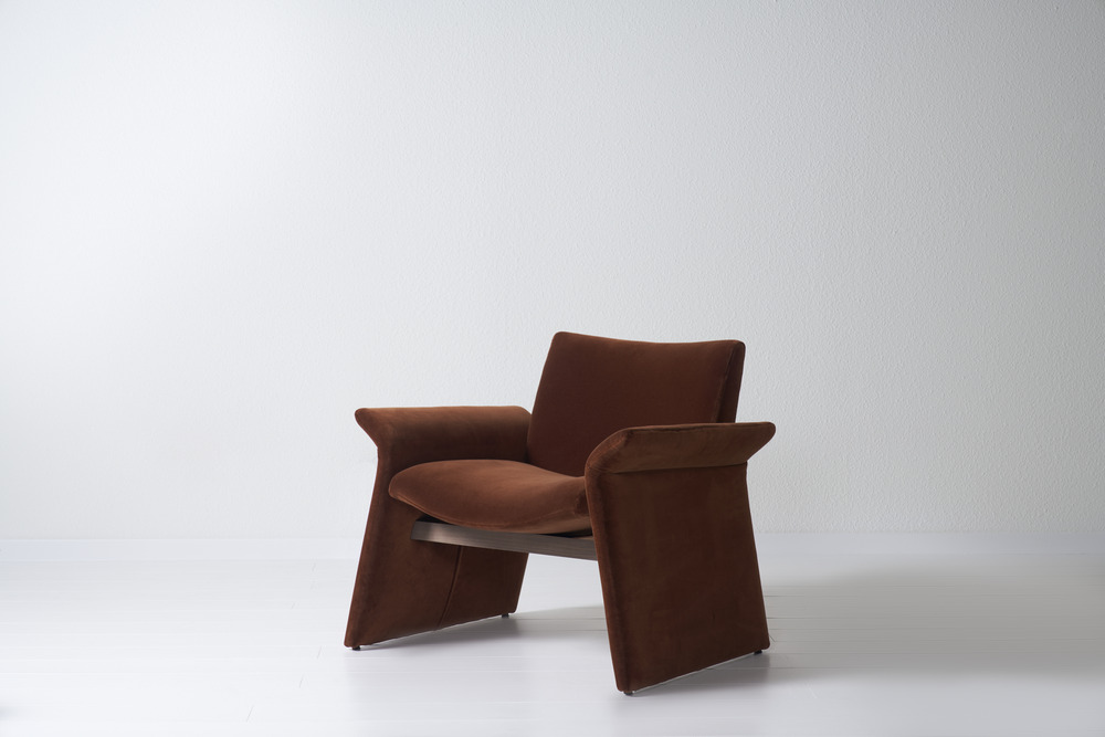 Oakley lounge chair