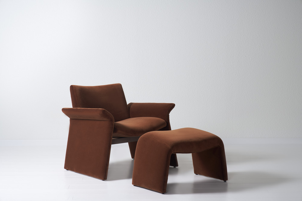 Oakley lounge chair