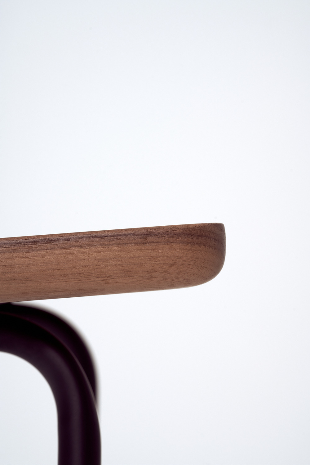 Butterfly bar stool