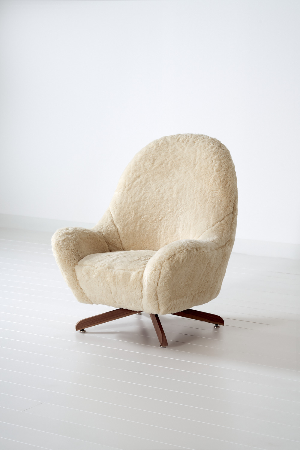 Lutz swivel chair