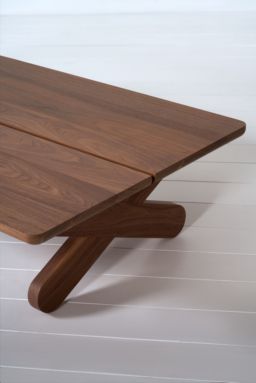 Pamplona cross coffee table