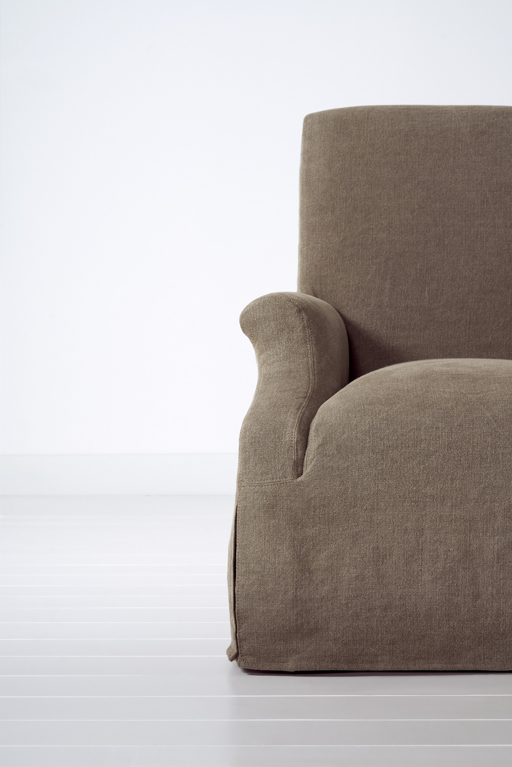 Rafael swivel club chair