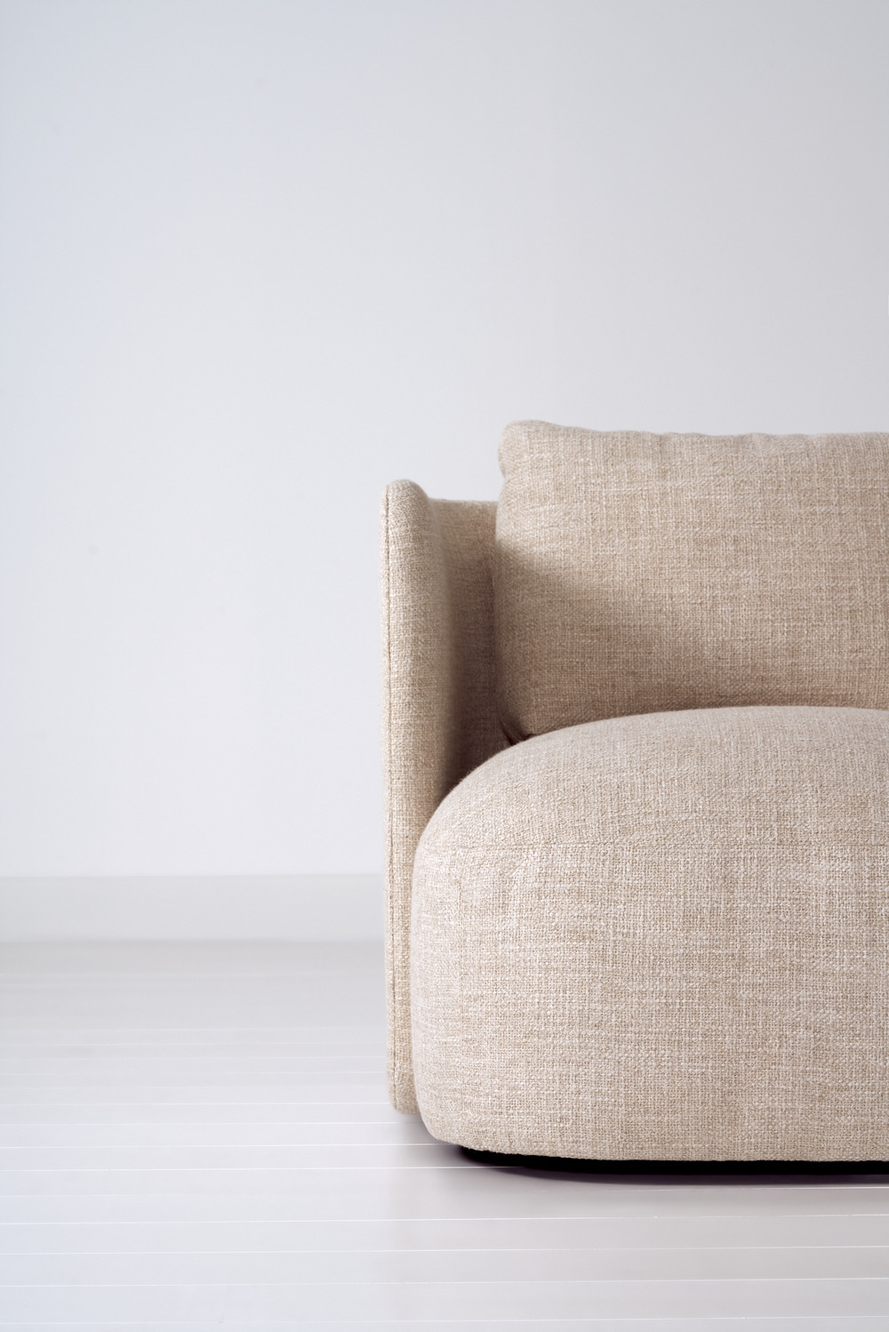 Hudson swivel club chair