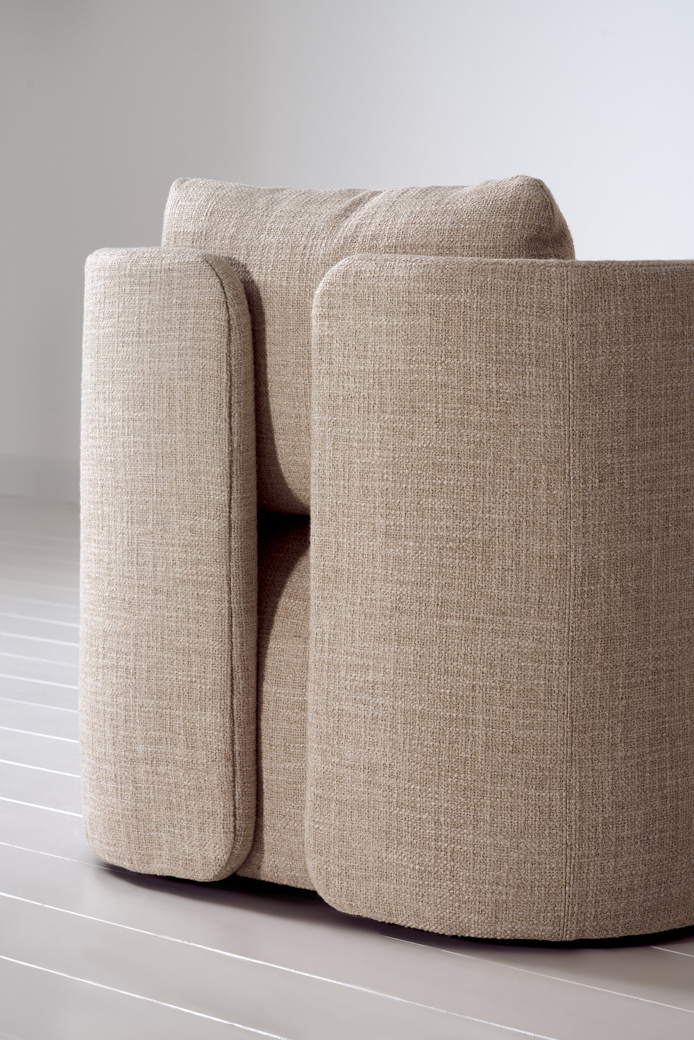 Hudson swivel club chair