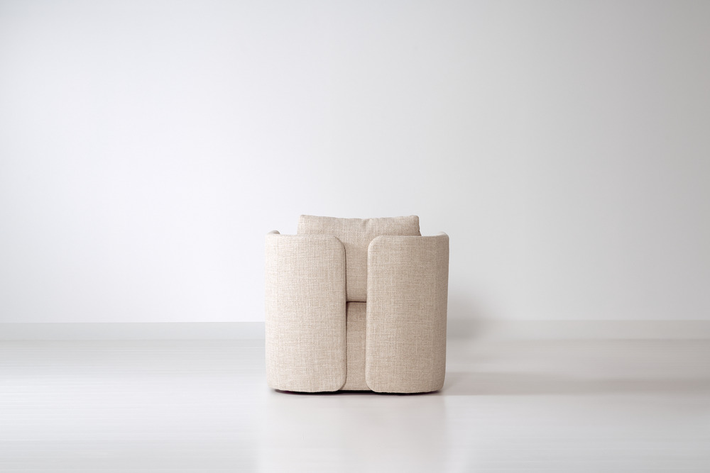 Hudson swivel club chair