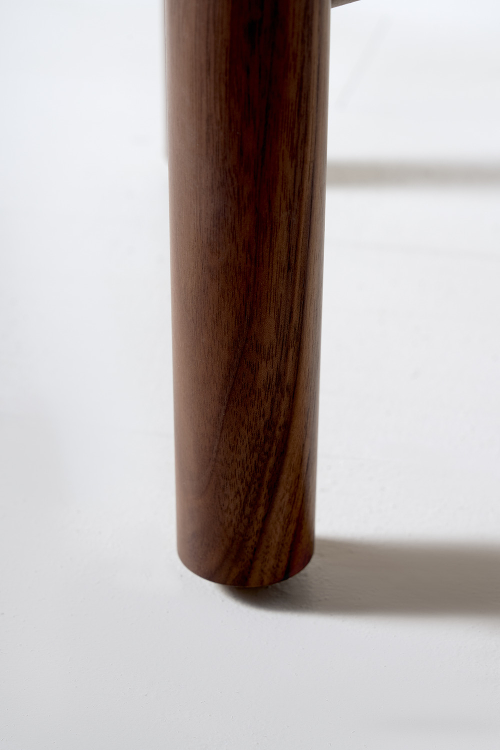 Isola console table