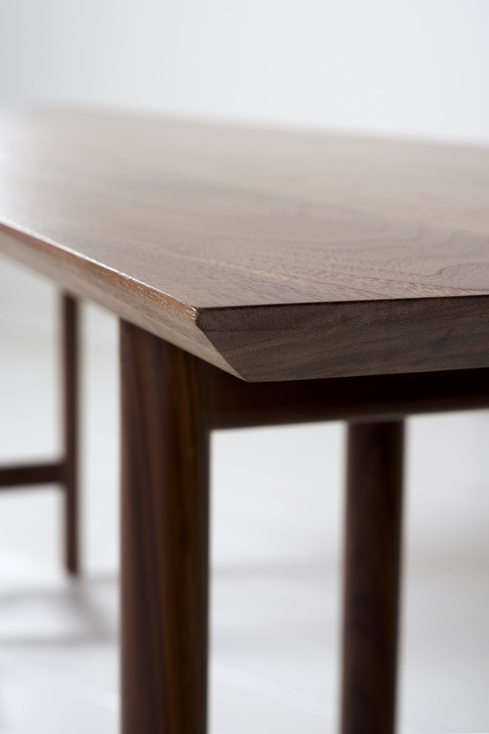 Isola console table
