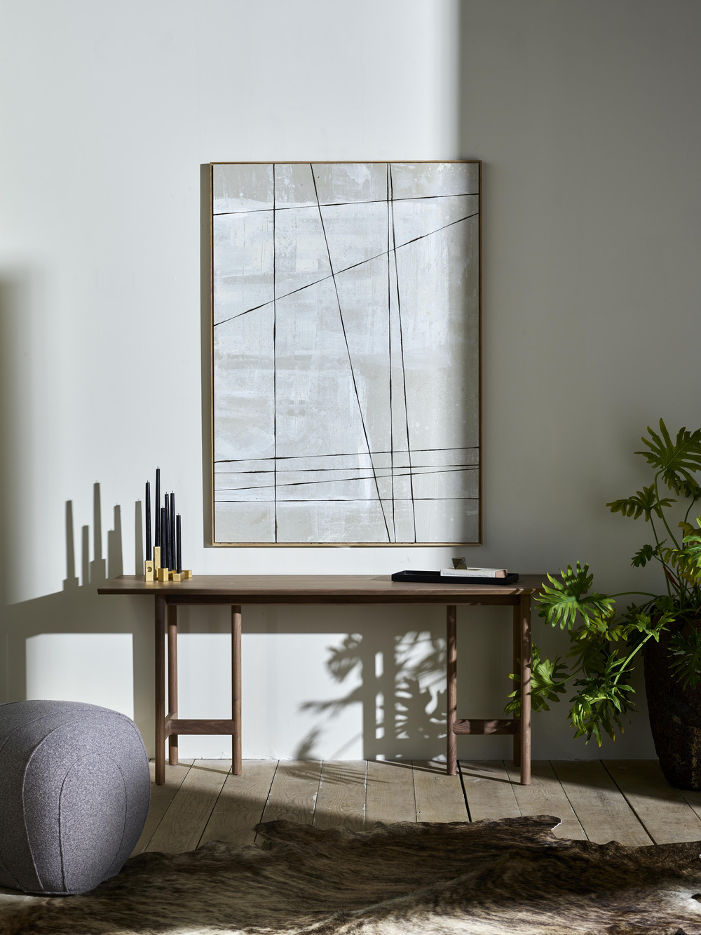 Isola console table