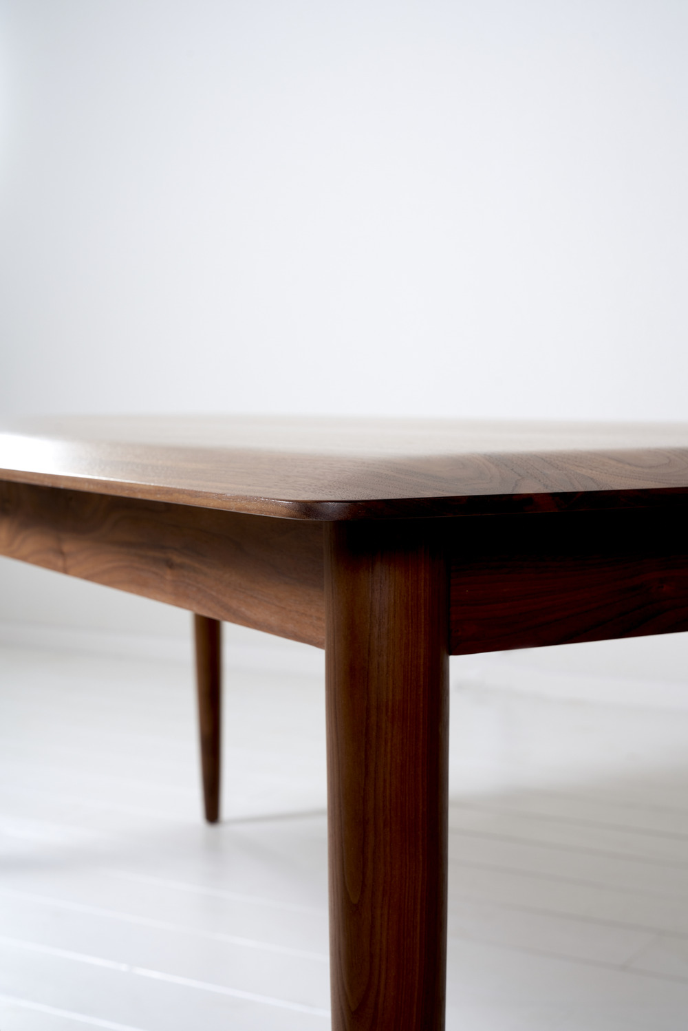 Marbella dining table
