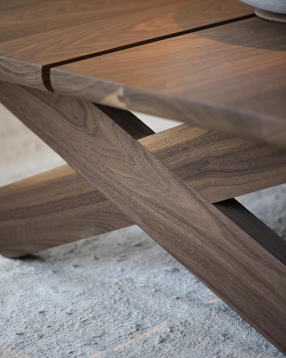 Pamplona cross coffee table