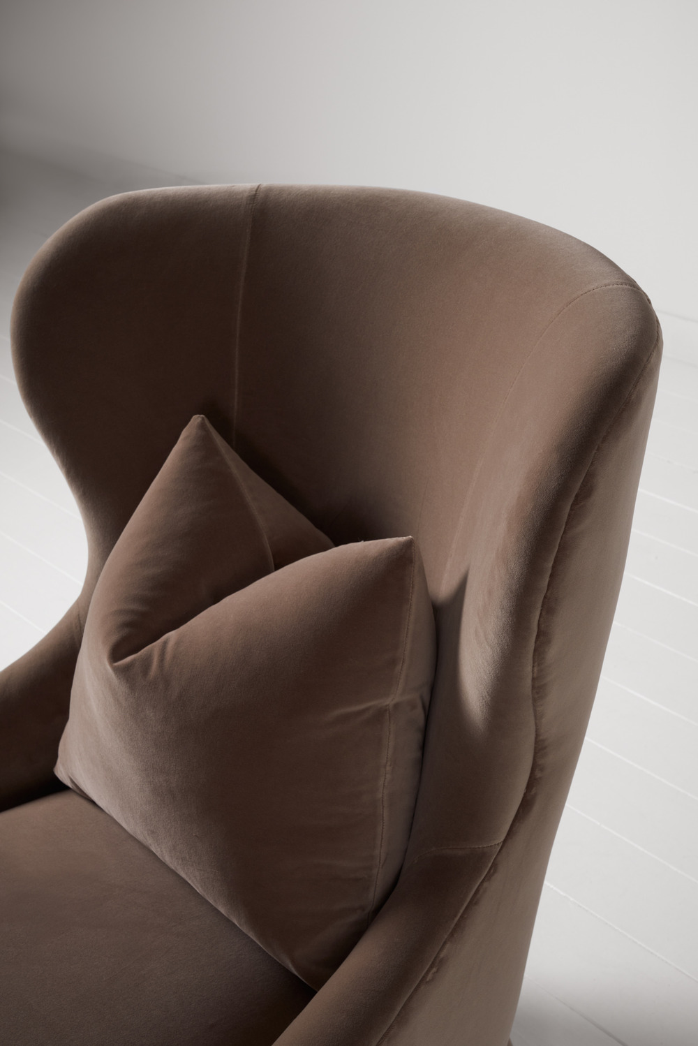 Ava wing chair