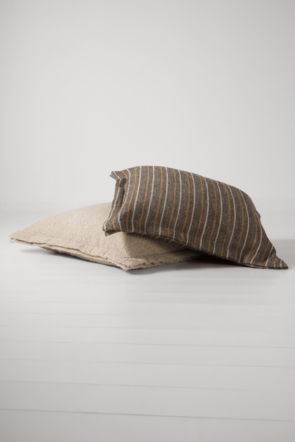 Maxim floor pillow