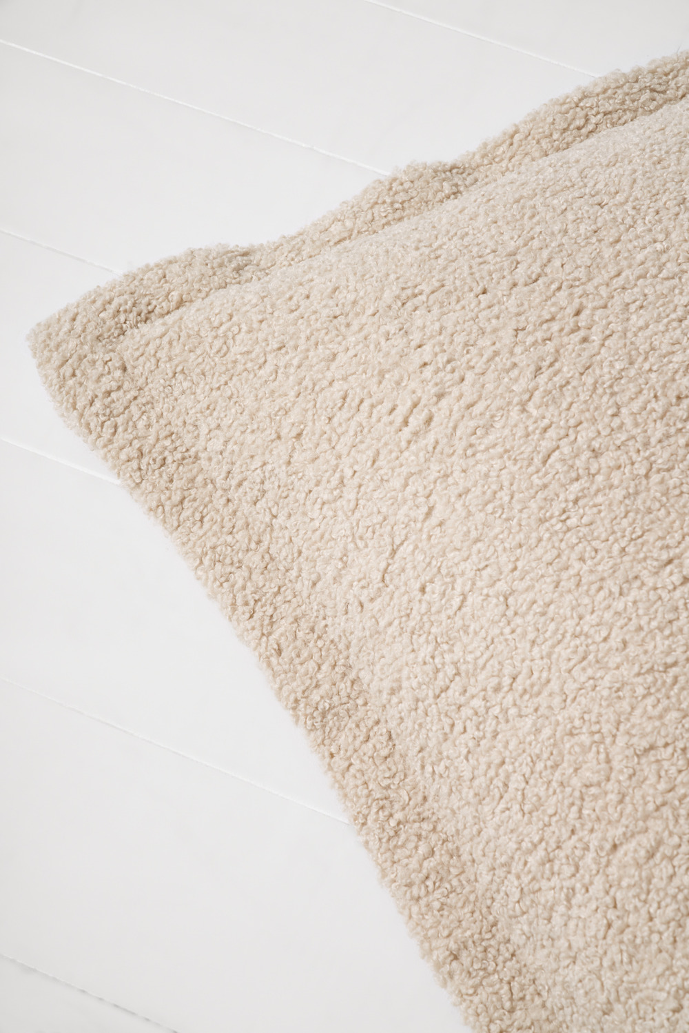Maxim floor pillow
