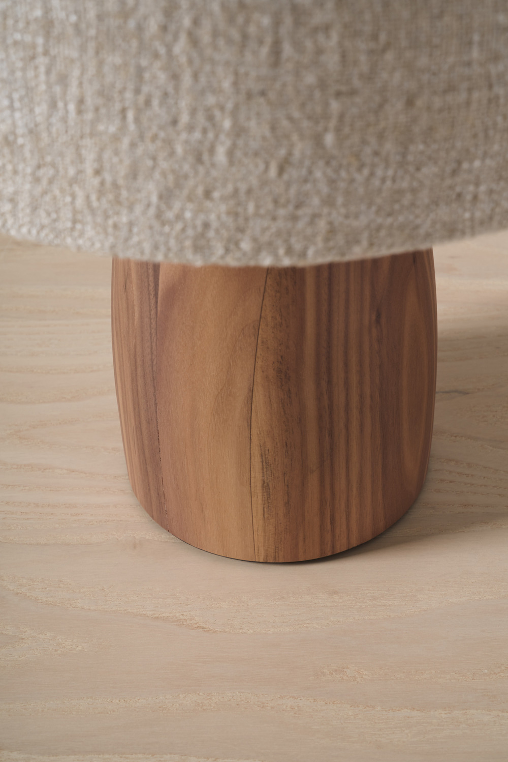 Jeanne table lamp