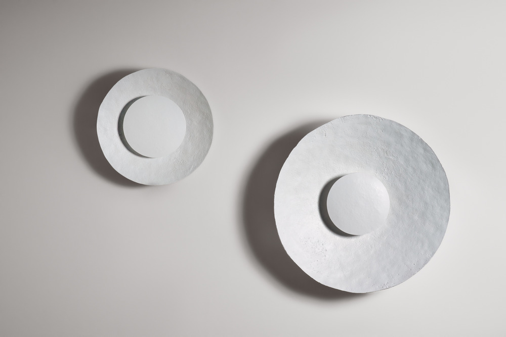 Eclipse wall light