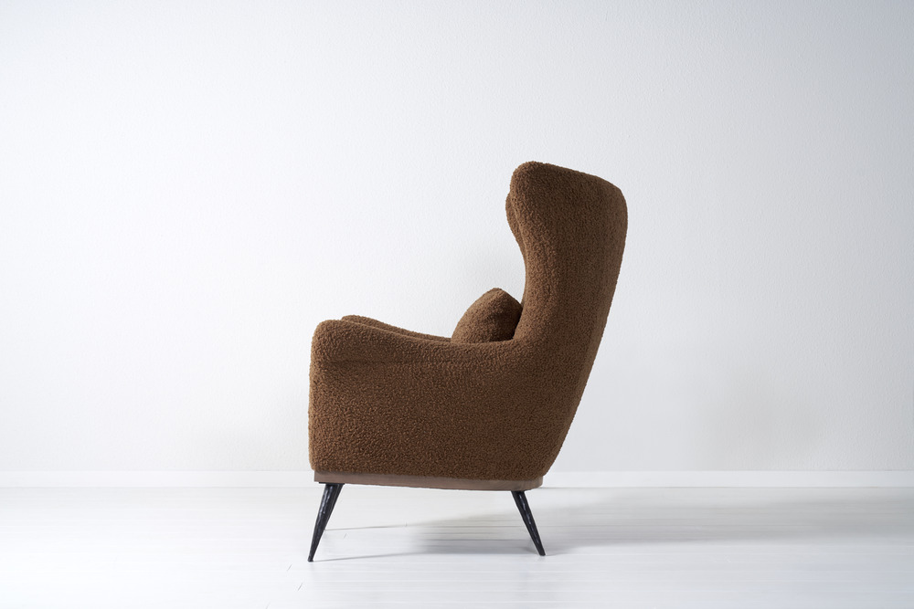 Paola wing chair 