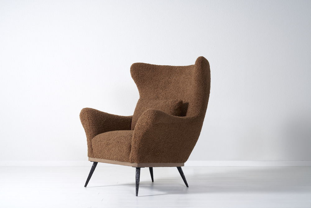 Paola wing chair 