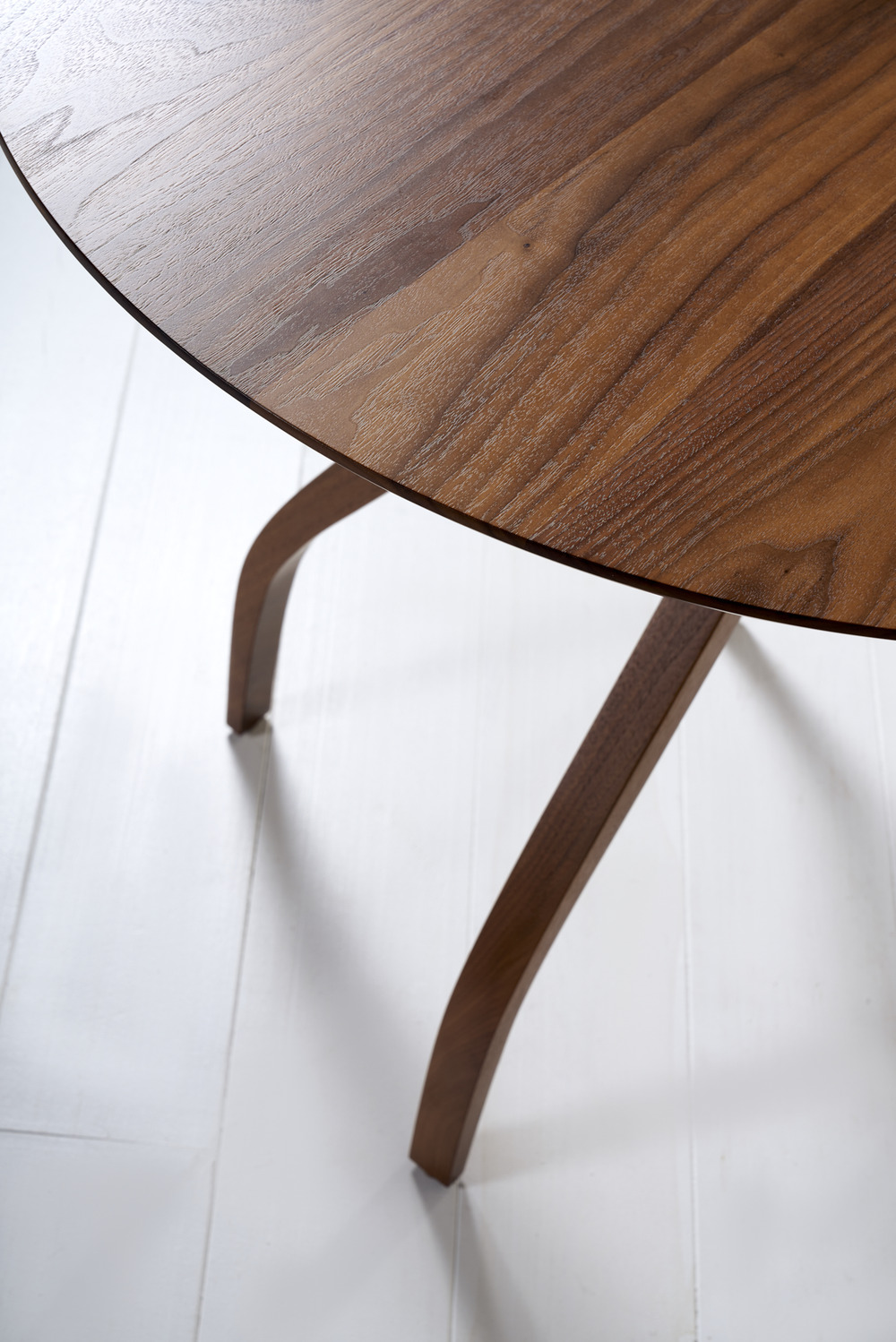Twist dining table