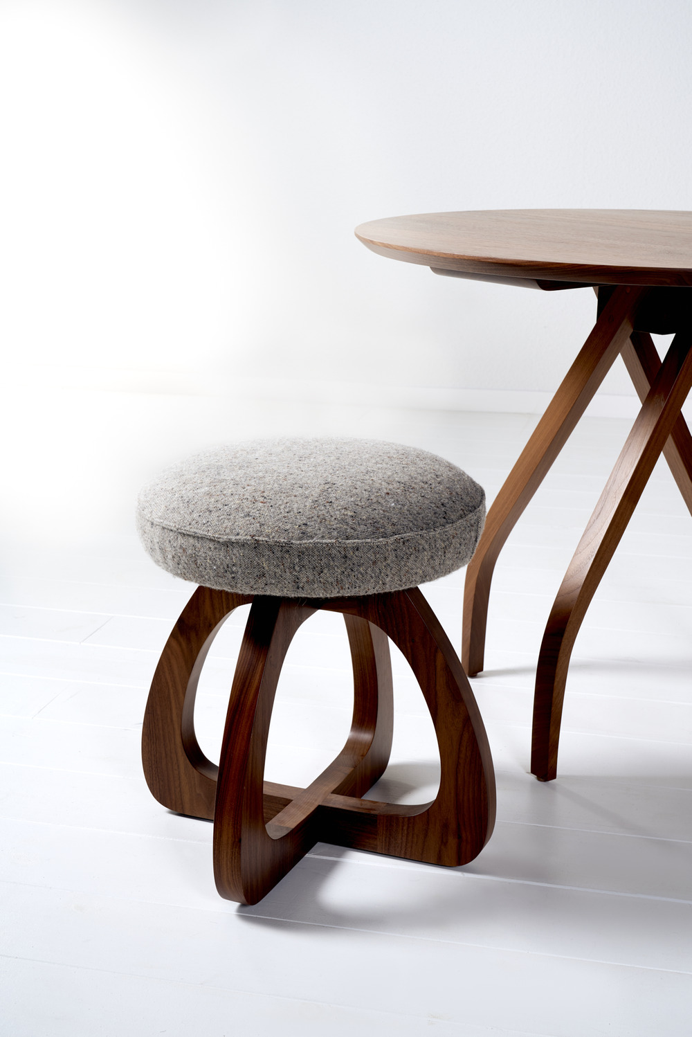 Twist dining table