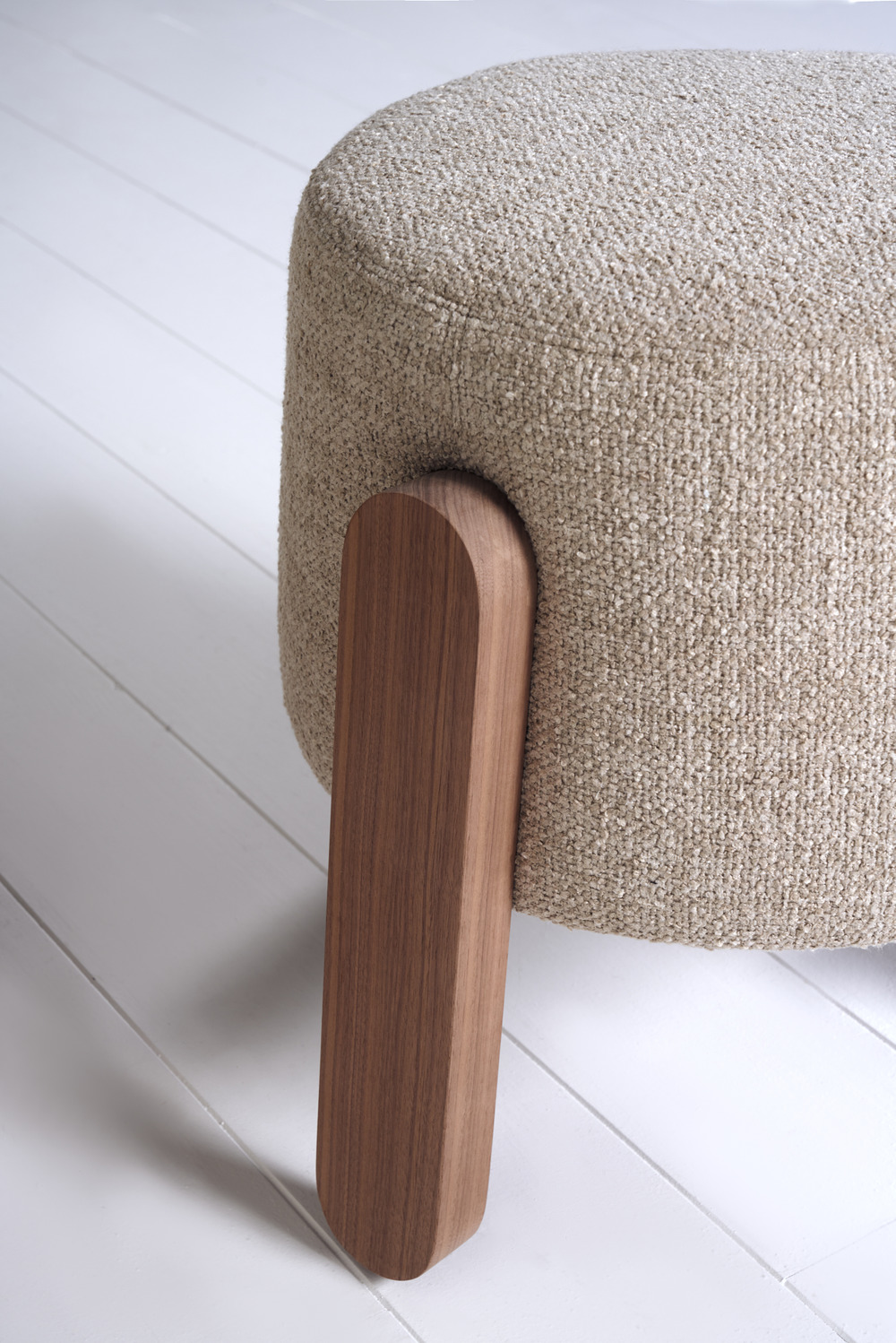 Lou stool