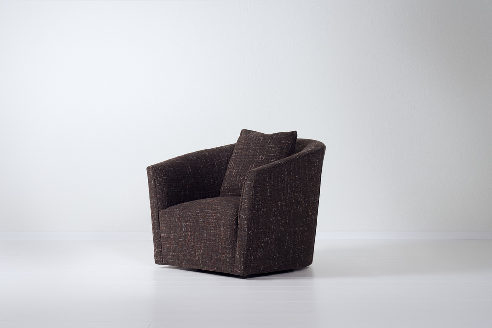 Klara swivel club chair