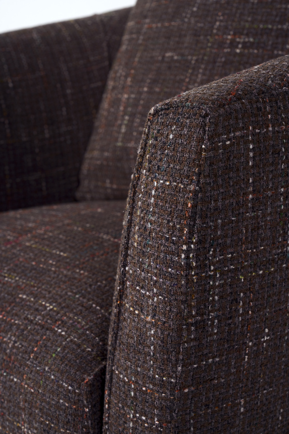 Klara swivel club chair