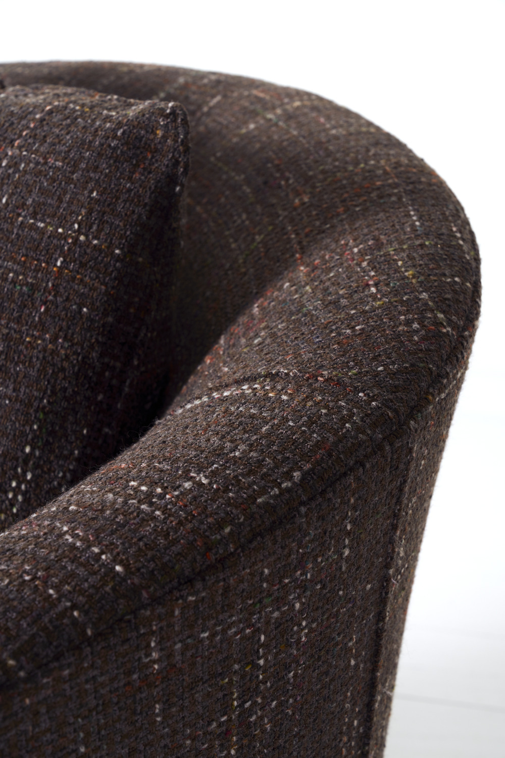 Klara swivel club chair